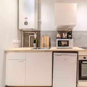 Charming 1-bedroom Across From Halles Paul Bocuse & Part-dieu Lyon